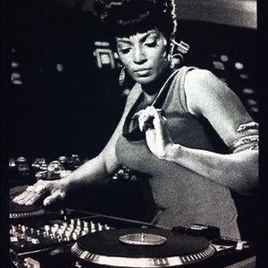 Meet your Posher, Melonna